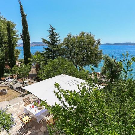 Secret Garden Barada Beach Apartment Trogir Extérieur photo