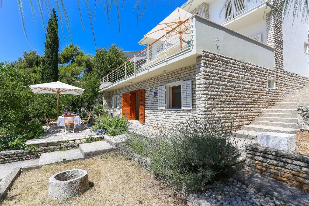 Secret Garden Barada Beach Apartment Trogir Extérieur photo